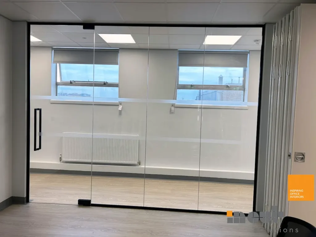 Frameless Glass Partition Wall with Frameless Glass Door